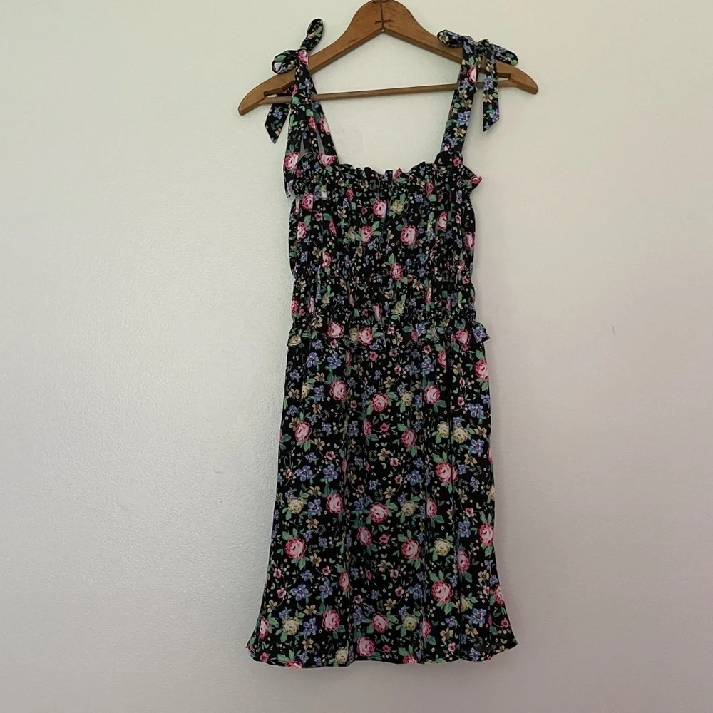 GB Gianni Bini Black & Floral Smocked Mini Dress
